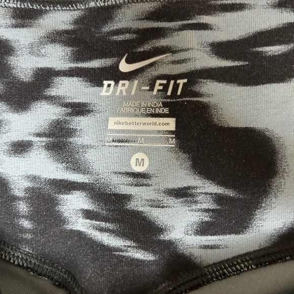 Assorted Athletic Activewear Lot Nike, Ryka, Athleta, Aerie Size Medium - Picture 13 of 16